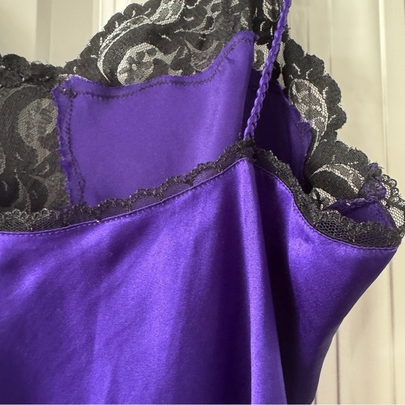 Vintage 1980s Victoria’s Secret Gold Label Purple Satin Slip Size small - Picture 7 of 9